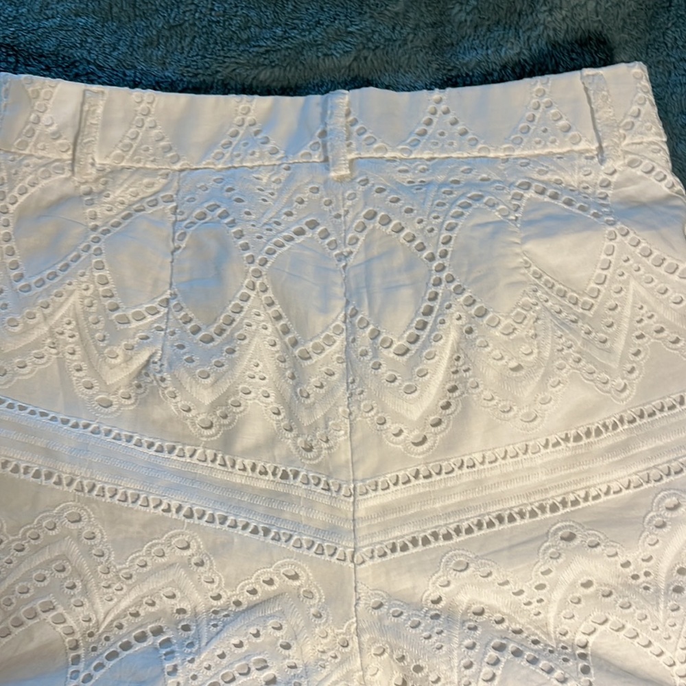 White Eyelet High Waisted Express Shorts Size 2 - Picture 6 of 11